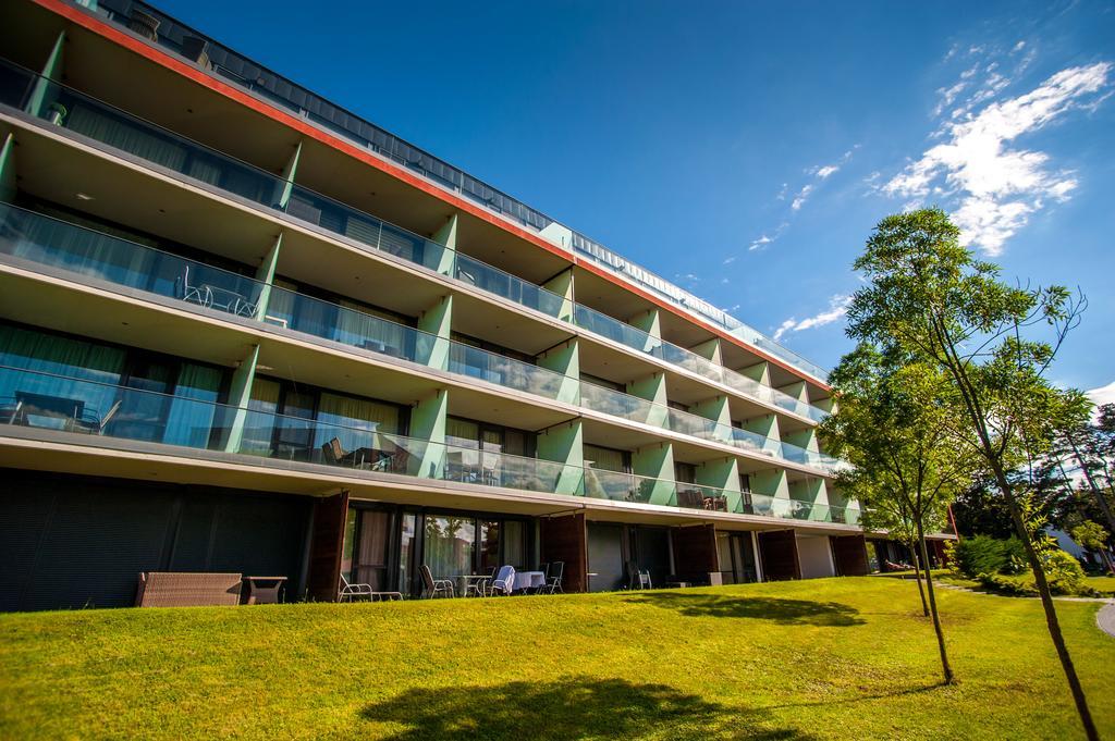 Bl Bavaria Yachtclub & Apartments บาลาตอนแลลเล ภายนอก รูปภาพ