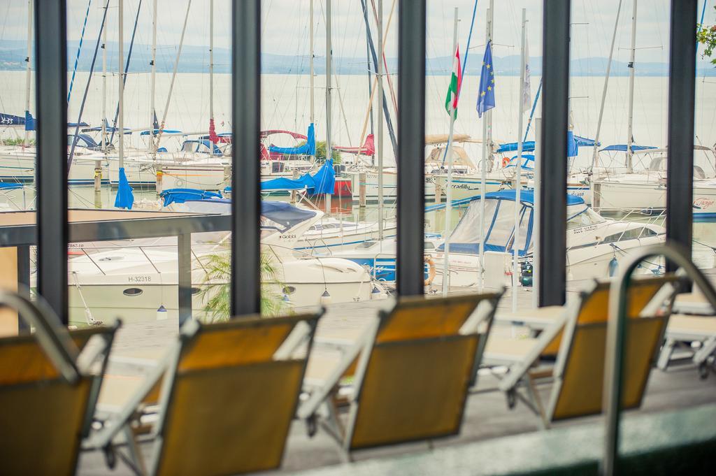 Bl Bavaria Yachtclub & Apartments บาลาตอนแลลเล ภายนอก รูปภาพ