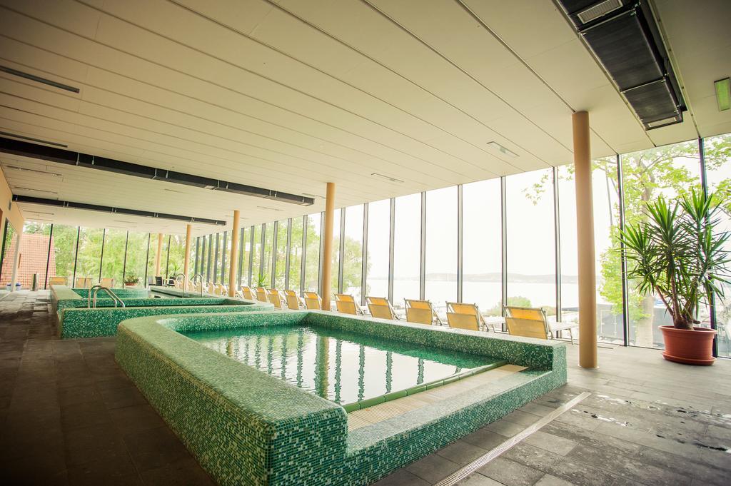 Bl Bavaria Yachtclub & Apartments บาลาตอนแลลเล ภายนอก รูปภาพ