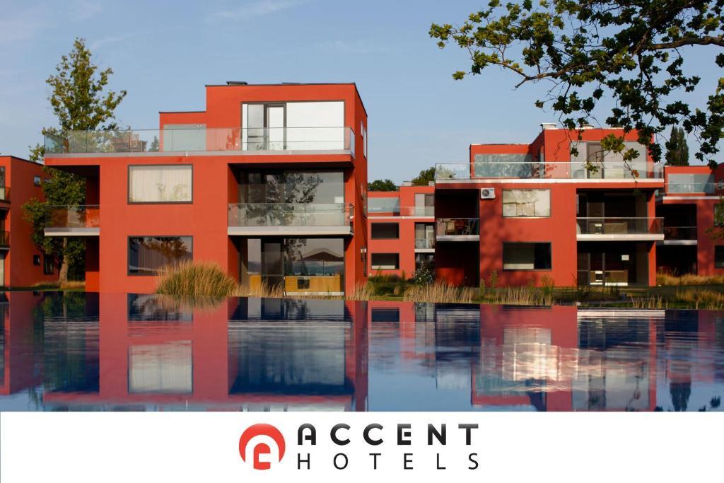 Bl Bavaria Yachtclub & Apartments บาลาตอนแลลเล ภายนอก รูปภาพ
